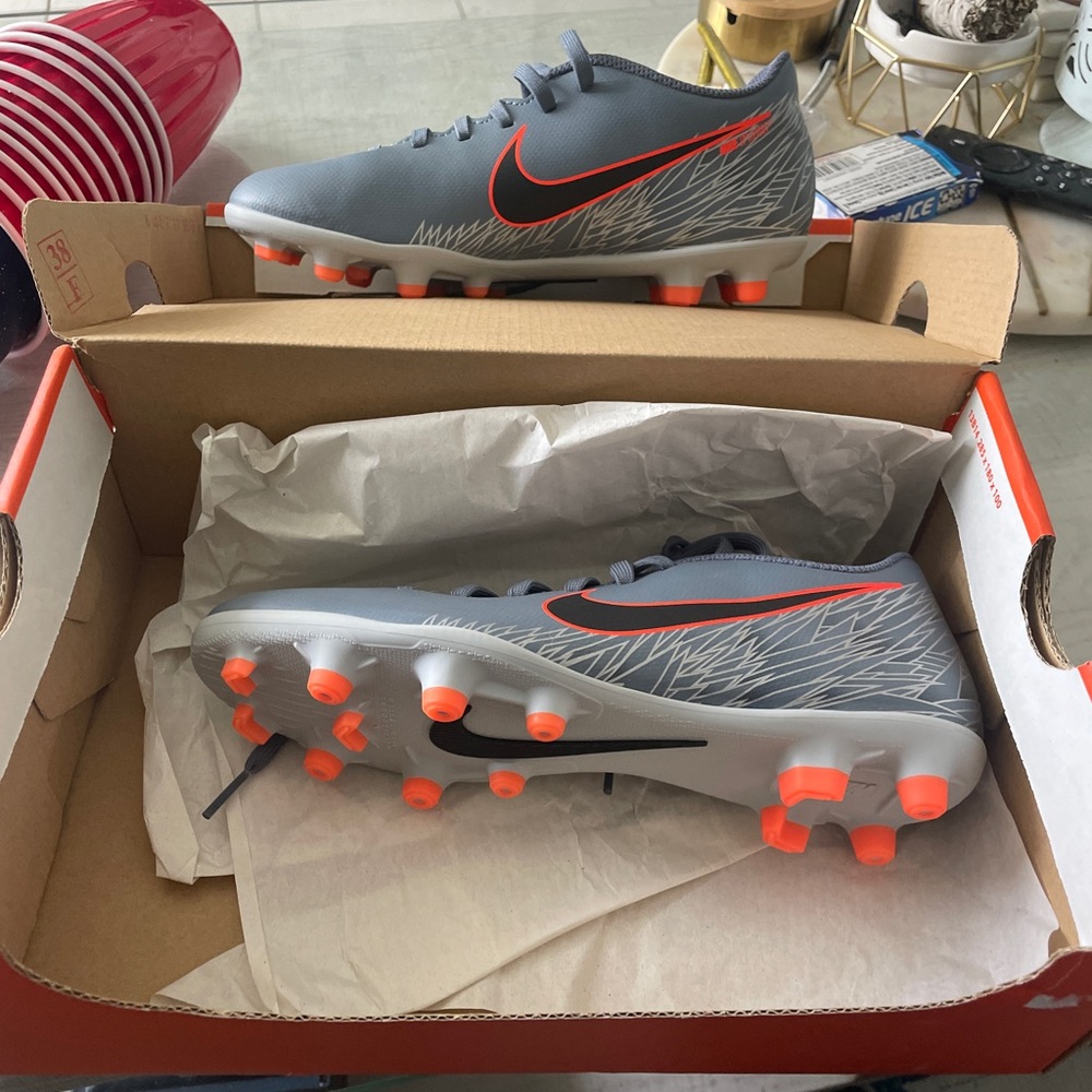 Brand new Nike cleats